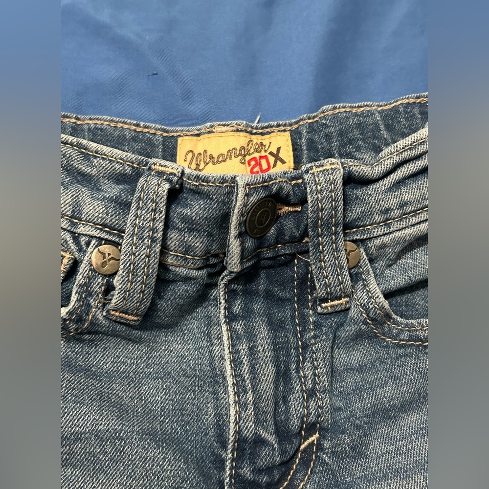 WRANGLER 20X BOYS' MIDLAND MEDIUM WASH SLIM FIT STRETCH VINTAGE BOOT CUT JEAN - Picture 2 of 4